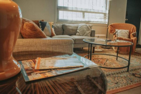 Casa Charleston-3BR-2Bath-HOT TUB-Pet Friendly-No Pet Fees!